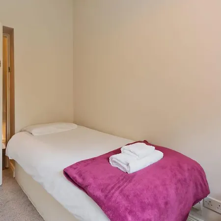 4 Small Bedsit 10 Minutes Walk To City Groy61 * Dublin
