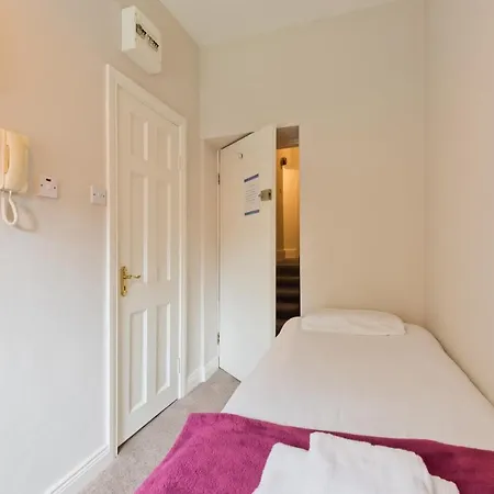 4 Small Bedsit 10 Minutes Walk To City Groy61 Apartment Dublin